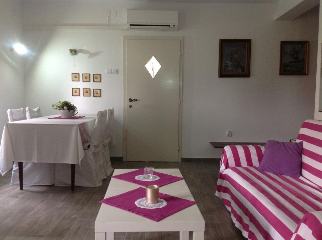 Holiday House Altea Баньоле Стая снимка
